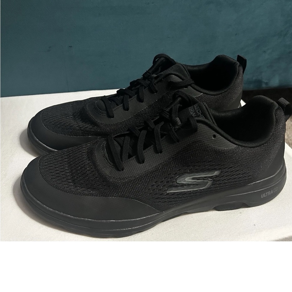 Skechers Women's Go Walk Joy Size 11 Black, NWOT